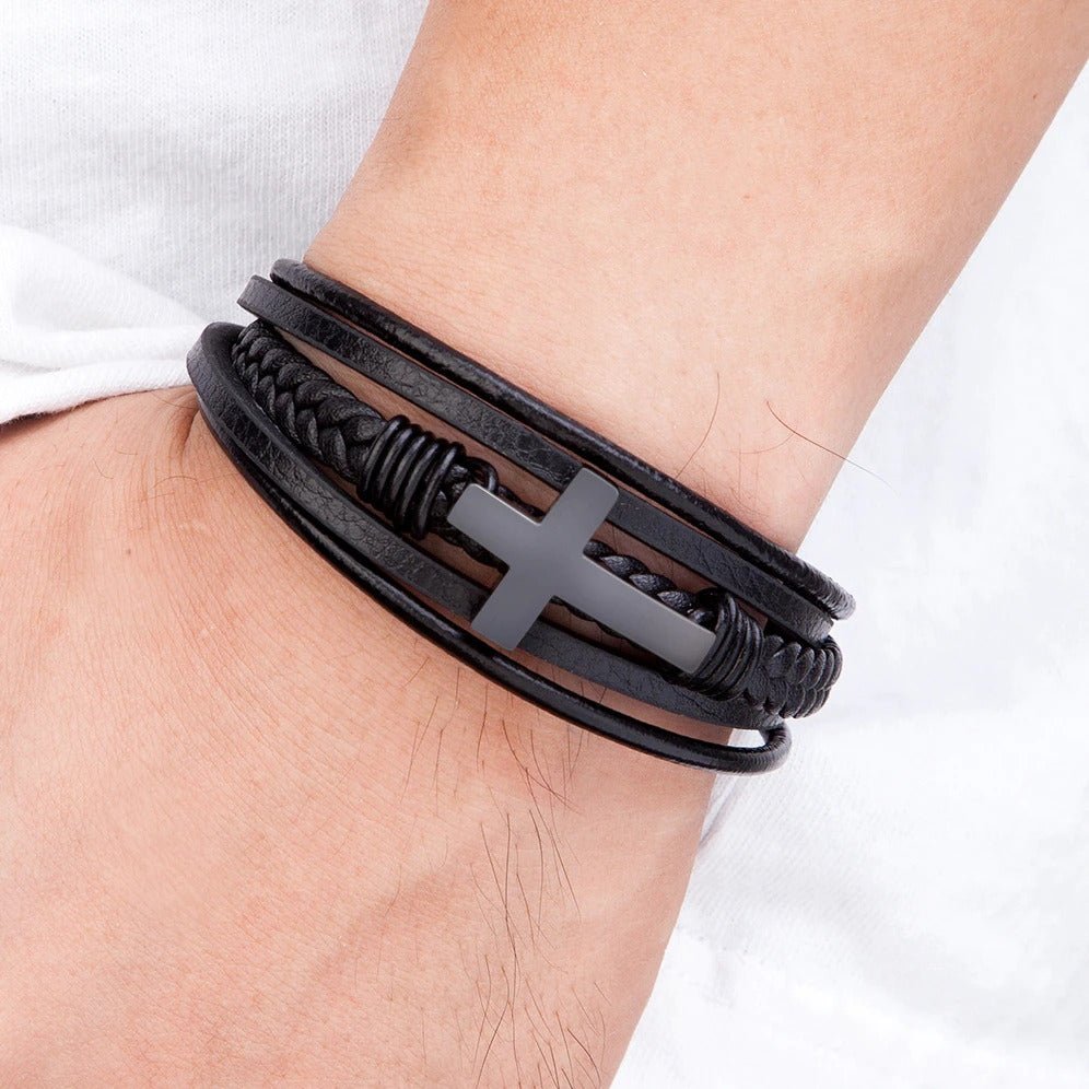 Leren Armband met Kruis - Zwart met Zwarte Sluiting - TrendFox