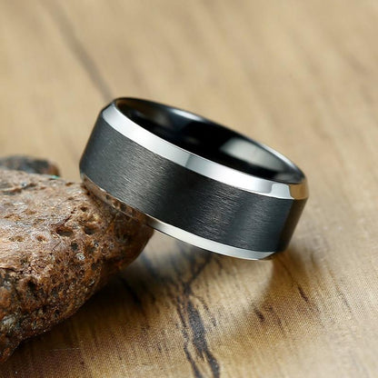 Zwarte Ring met Zilver Kleurige Rand - TrendFox